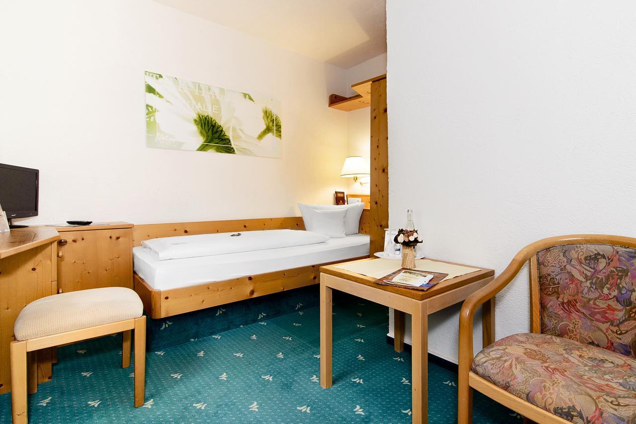 Holzschuhs Schwarzwaldhotel Baiersbronn Zewnętrze zdjęcie