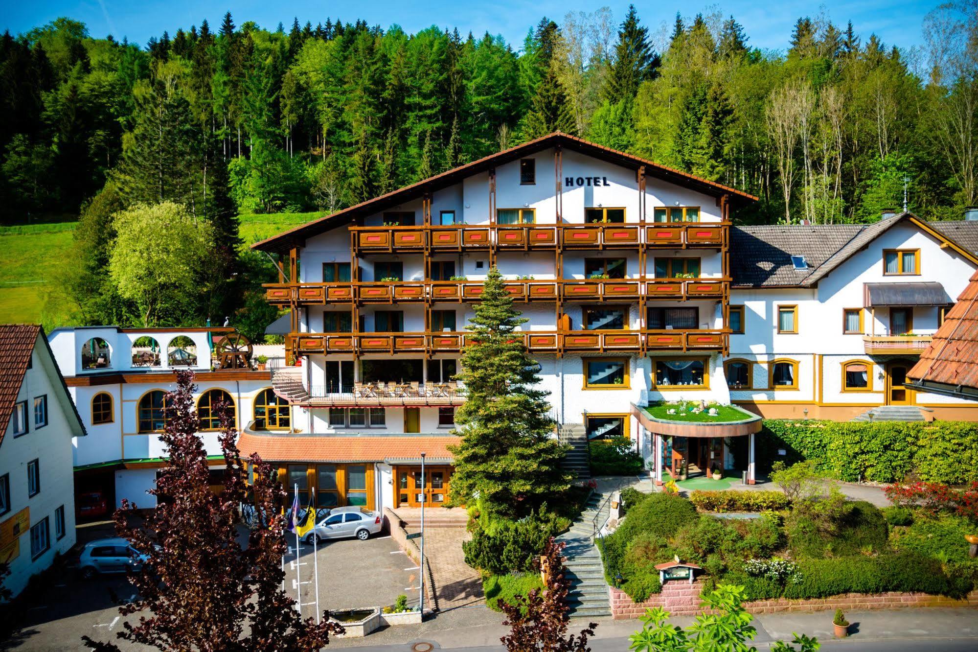 Holzschuhs Schwarzwaldhotel Baiersbronn Zewnętrze zdjęcie